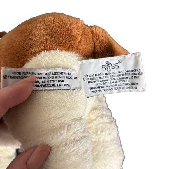 Hush Puppies Plush Basset Hound Dog and 2 Mini Keychain Set Stuffed Animals - Picture 6 of 11